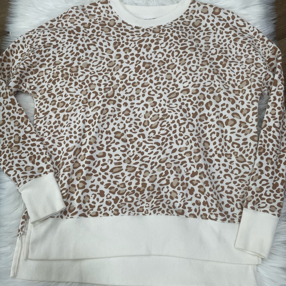 Time and Tru sweatshirt - Picture 2 of 3